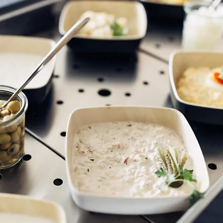 Harry's & מלון *