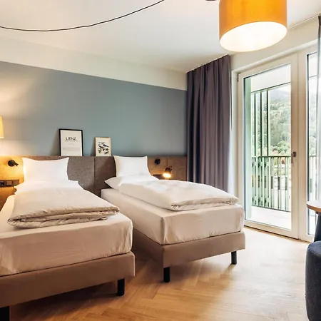 Harry's & מלון *